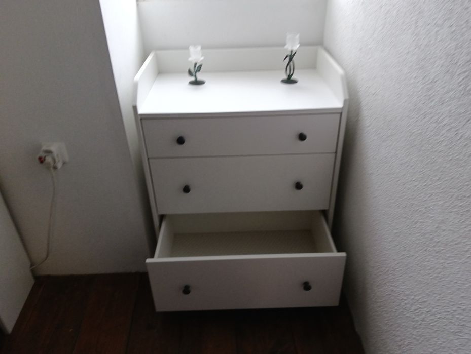 Cômoda ikea Hauga