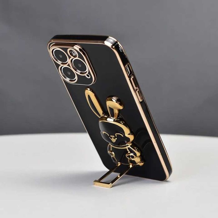 Etui z króliczkiem z złotymi wstawkami iPhone 13