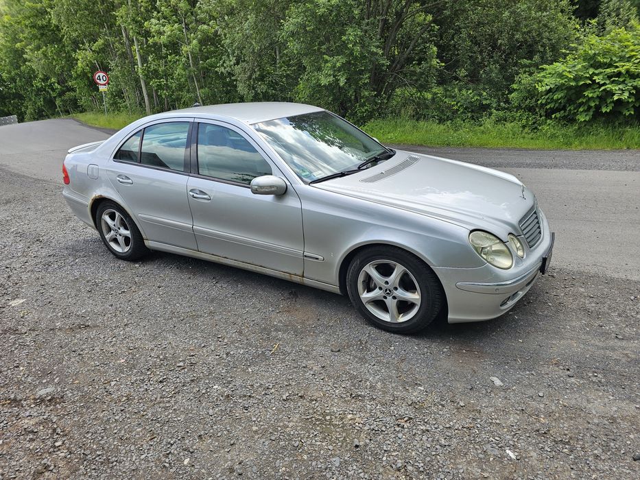 Mercedes W211 E 320