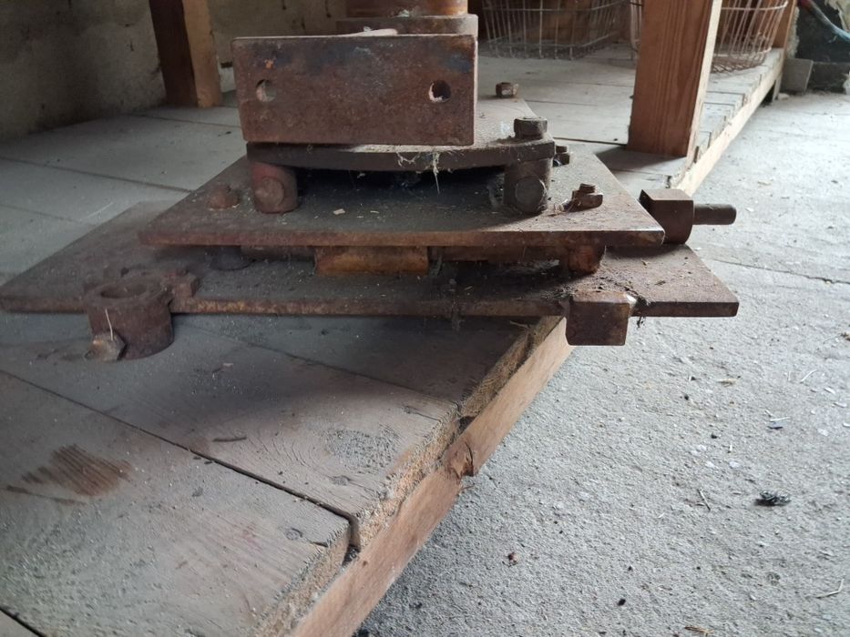 Stary używany SUPORT imak sanki do tokarki