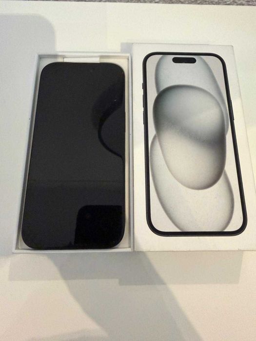 iPhone 15 com caixa
