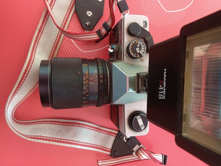 Câmeras vintage 3EHNT ET e PRAKTIKA MTL 50