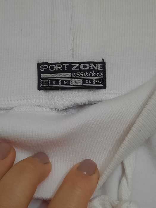 Calções de treino.
Usados poucas vezes.