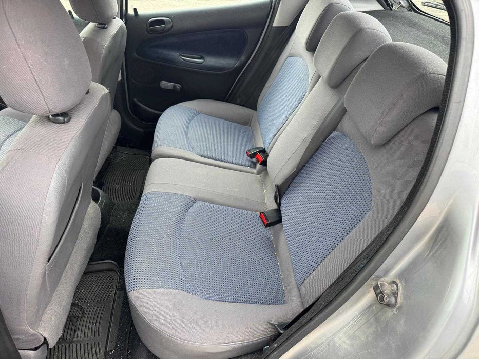 Peugeot 206 - 200