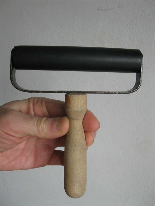 фото валик резиновый с ручкой