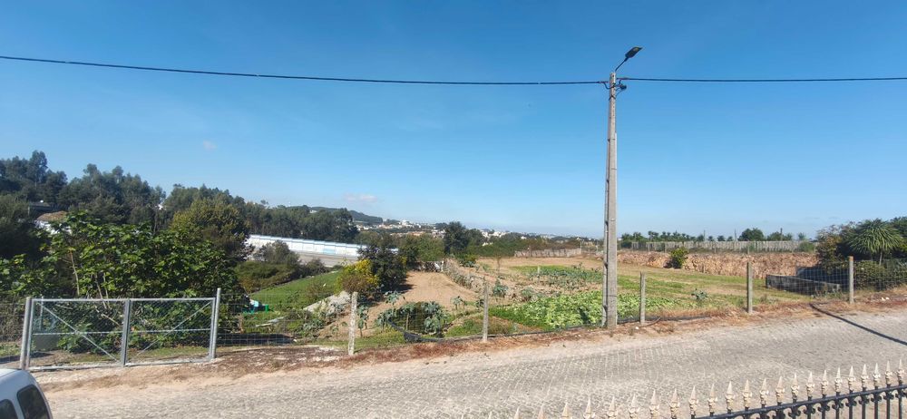 Terreno com cerca de 3000m2