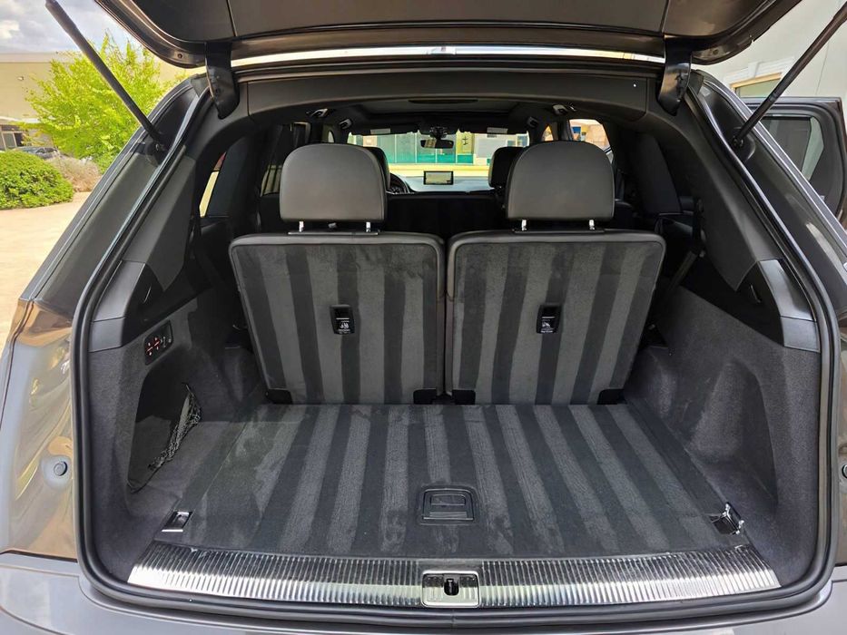 Audi Q7      2019