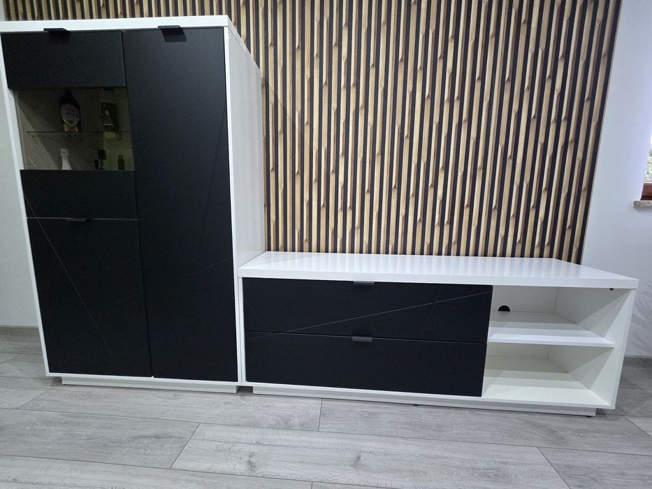 Komplet mebli pokojowych