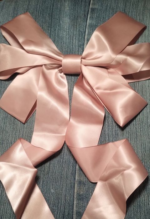 Ніжно-рожевий бант для костюма