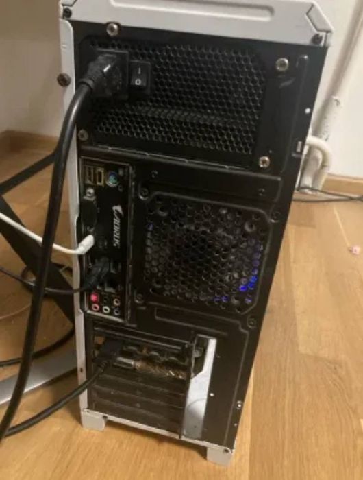 Продам стильний ігровий ПК з RGB підсвіткою!