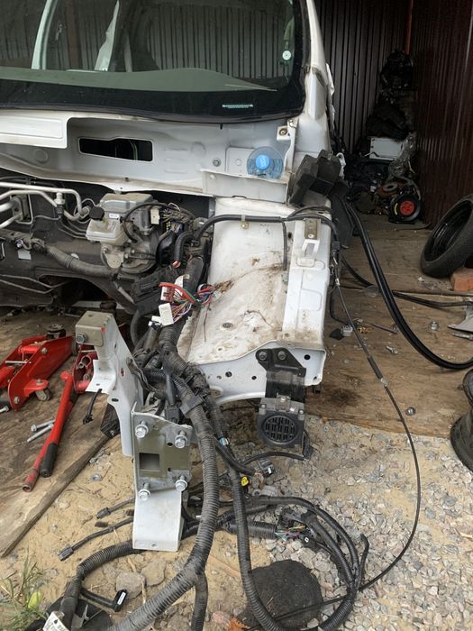 Четверть Nissan Leaf 11-17 порог крыша задняя панель