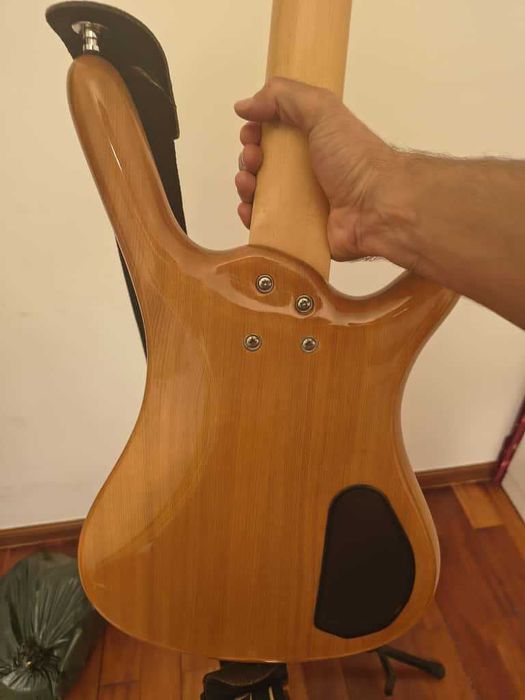 Baixo ativo Warwick Rockbass Corvette fretless para canhotos