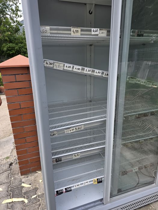 Lodówka  Przemysłowa na piwo chłodziarka witryna