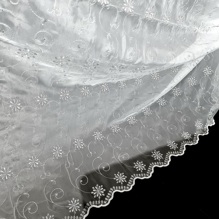 Firana woal haftowany kwiaty biało- srebrne