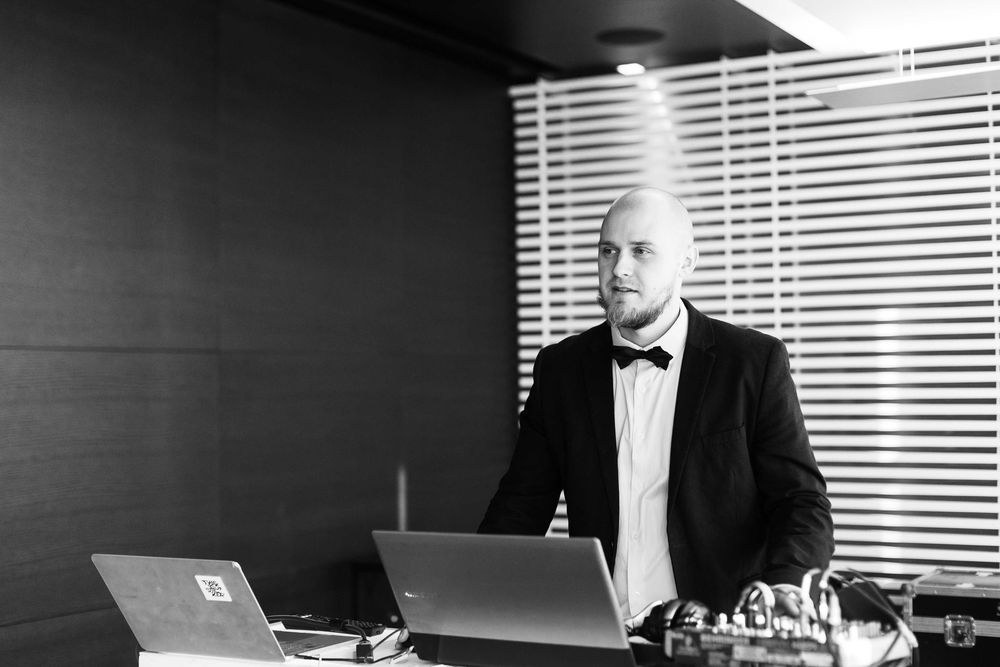 Діджей, Dj, весілля, музика, дні народження, звукооператор