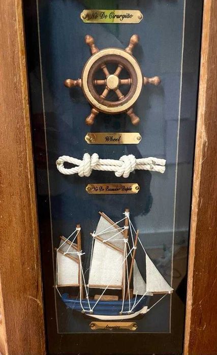 Estante com nós de marinheiro / Tema náutico