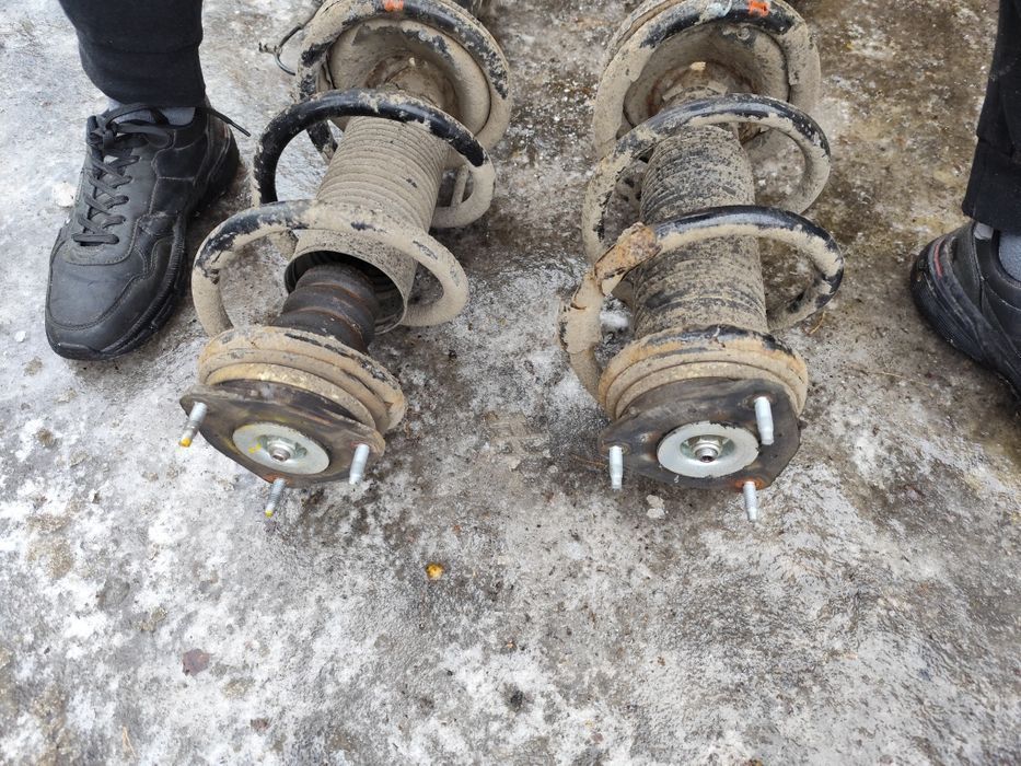 Ford Transit MK7 2.2 TDCi Mcpherson prawy lewy przód amortyzator sprężyna piasta zwrotnica