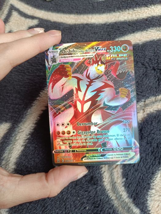 Karta pokemon Urshifu Golpe Brusco VMax