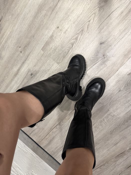 Шкіряні сапоги жіночі