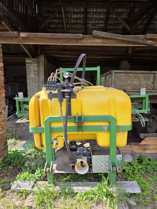 Opryskiwacz 600l 12m