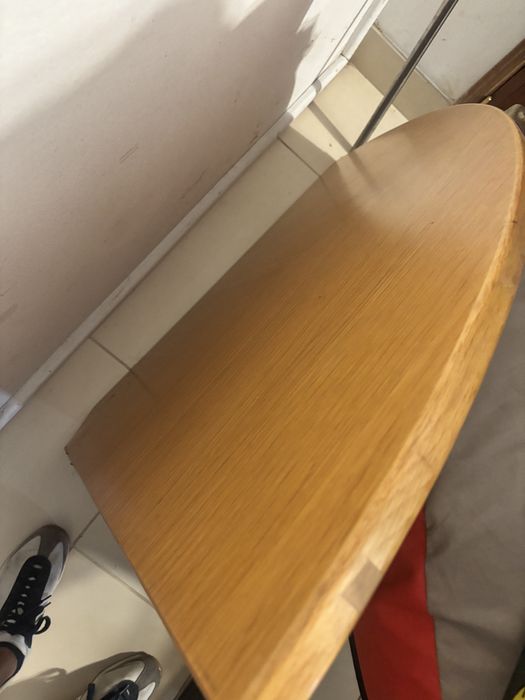 Secretaria  e cadeira de executivo