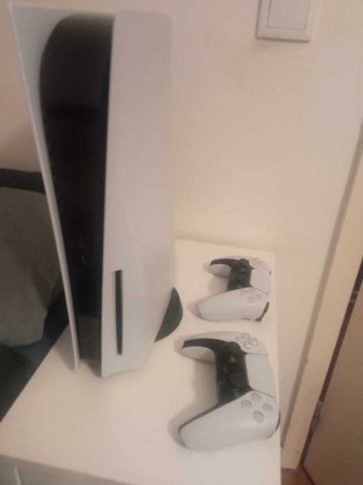 PS5 825GB + 2 Comandos DualSense + Horizon Forbidden West