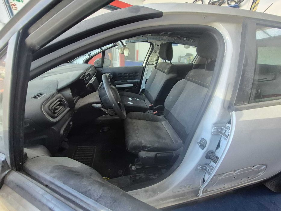 Citroen C3 1.2 de 2018 ás peças.