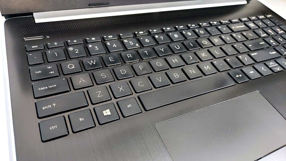 Laptop Gamingowy =GeForce 16GB SSD512GB i5= KOMPLET