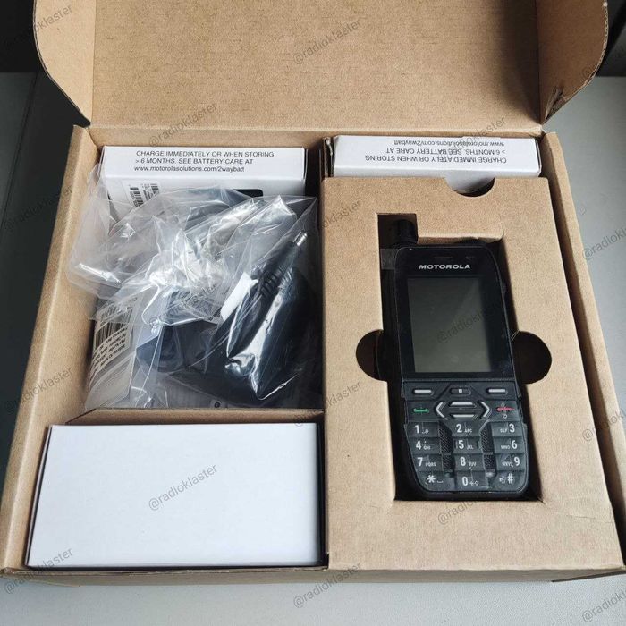 Motorola MXP600 380-470 MHz + дві батареї