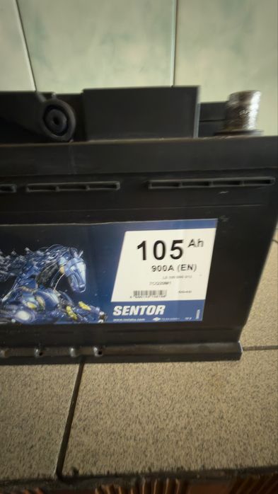 Аккумулятор  автомобильный  4шт .