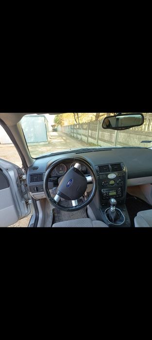 Ford mondeo 1.8 benzyna