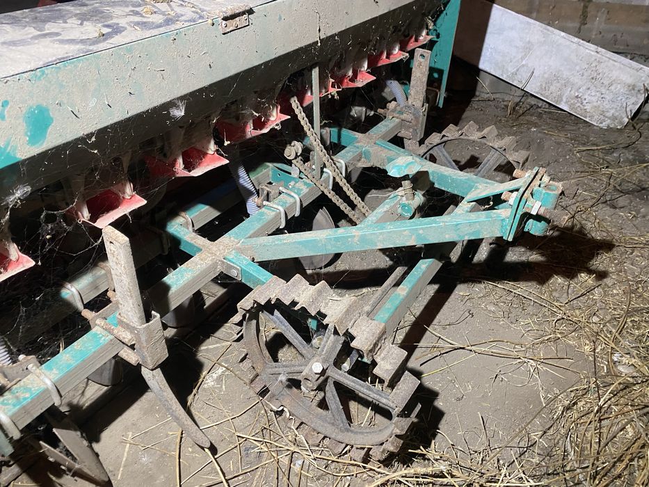 Продам сівалку 8 рядну до мототрактора