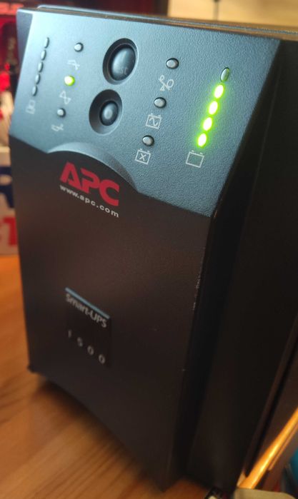 APC Smart-UPS 1500503587150895534083