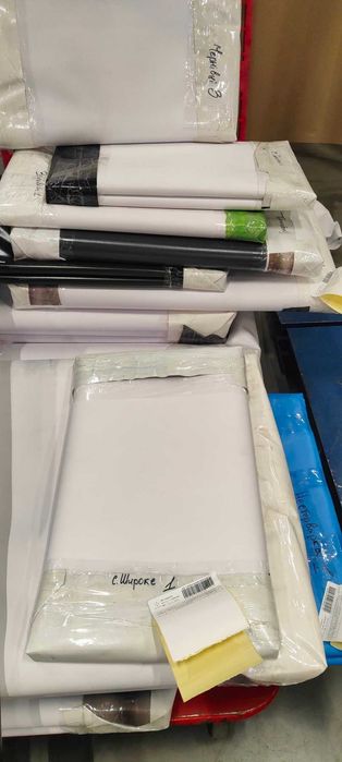 Продам вживані брезенти тенти