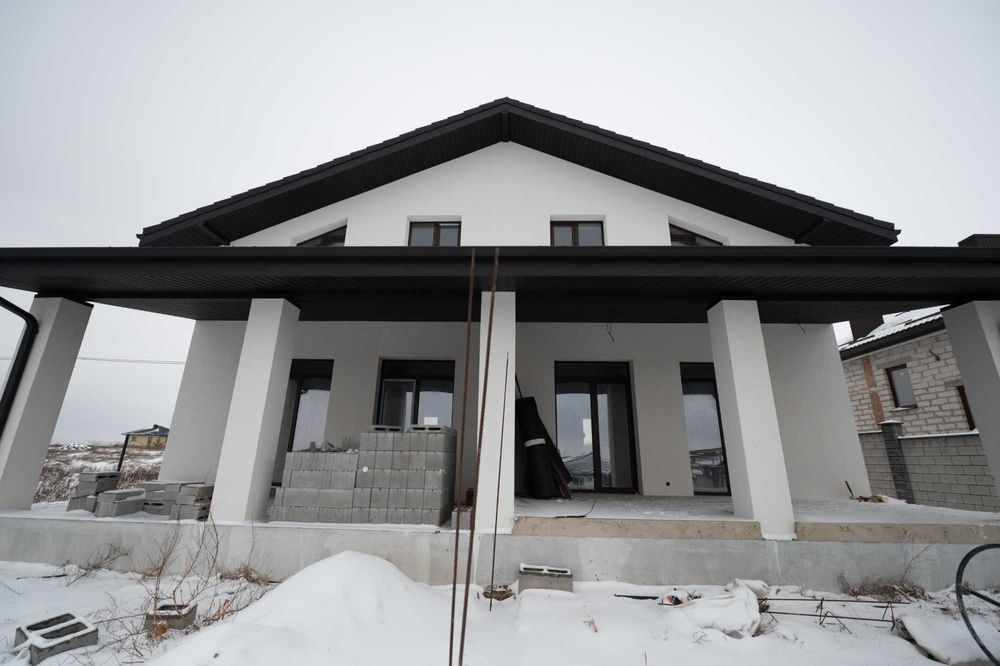 Продаж. Котедж (Двоян) Корнин. вул. Б. Хмельницького, буд. 70