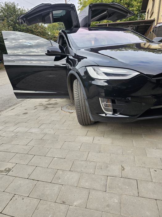 Tesla X Продаю, не перекуп
