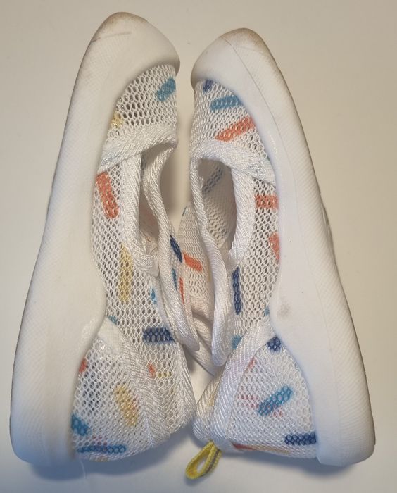 Sandálias respeitadoras