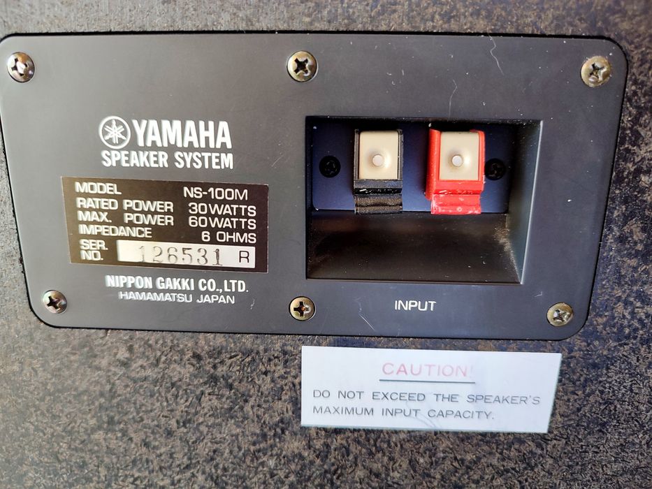 Yamaha NS-100M Colunas Monitoras de Referência