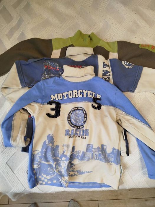 Продам теплі кофтини на хлопчика 110-116 рр