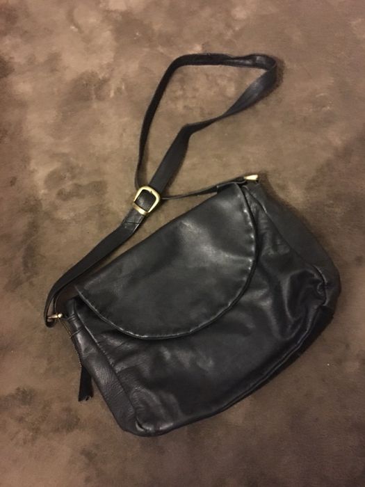 Listonoszka skora naturalna czarna