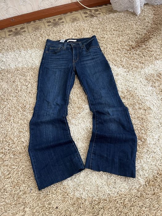 Джинсы Levis Bootcut