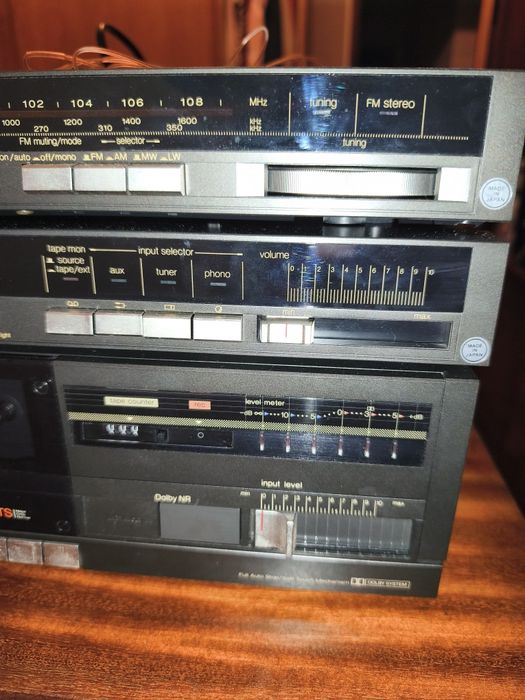 Aparelhagem Technics com gira-discos