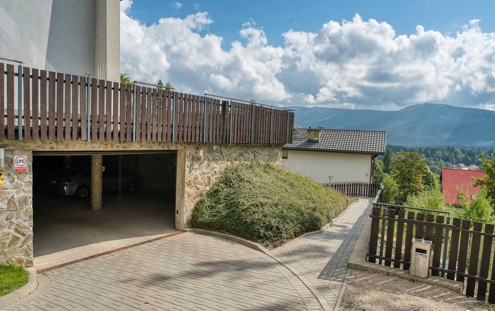 Apartament z tarasem i pięknym widokiem