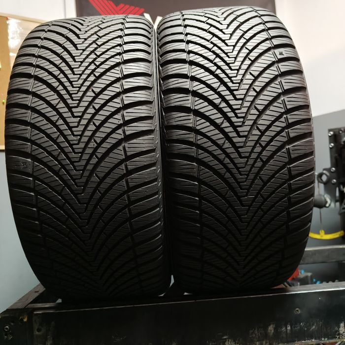 235/35/19 XL Sprzedam parę opon całorocznych Kumho