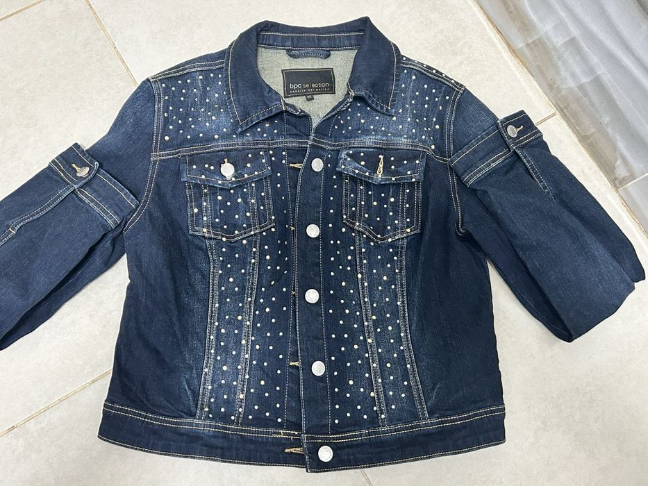 Джинсовая курточка b.p.c в стразах