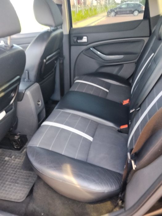 Ford.  Kuga 2009