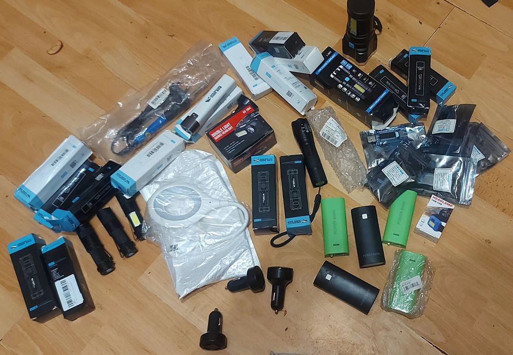 Ліхтарик  павербанк  зарядка 100 грн