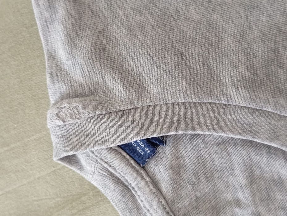 Lote 2 T shirts Tommy / Gant