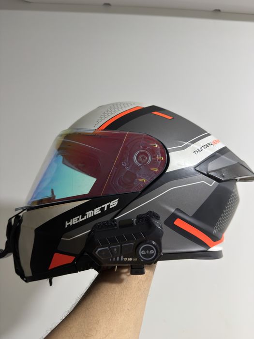 Vendo Capacete esportivo.