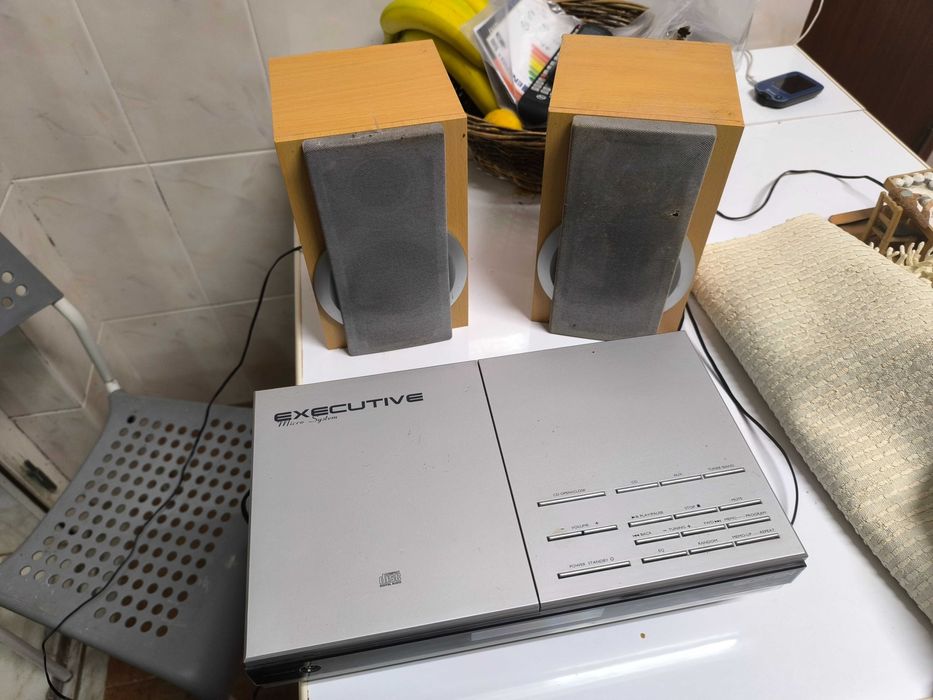 Aparelhagem com muito pouco uso e com excelente qualidade de som